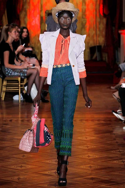 Look 39